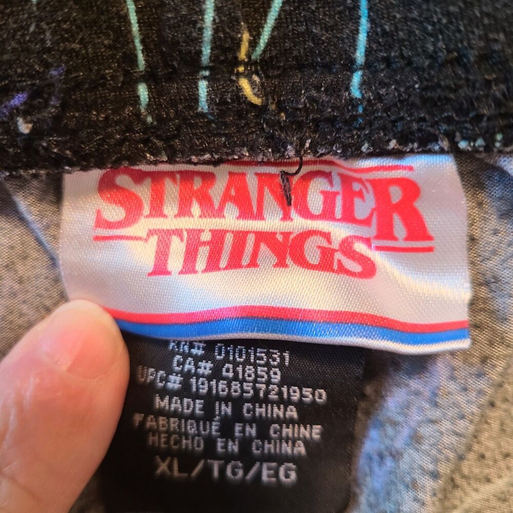 Stranger Things Netflix Black Lounge Shorts Mens XL Graphic Super Natural - Picture 5 of 9